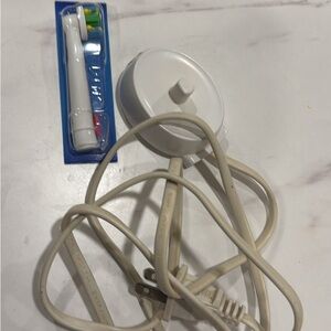 Electric Toothbrush Charger and Replacement Heads - White